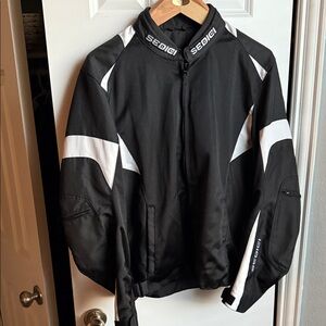 Sedici Black and White Performance Jacket